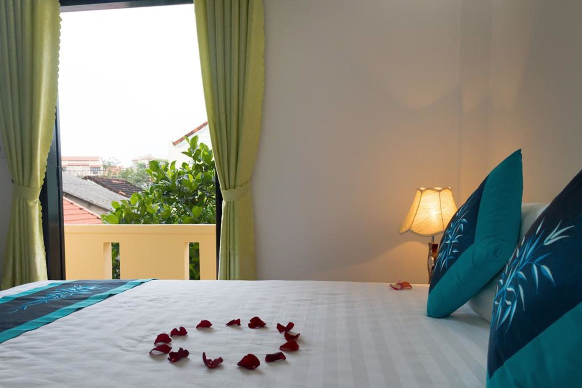 Sunshine Homestay Hoi An Bagian luar foto